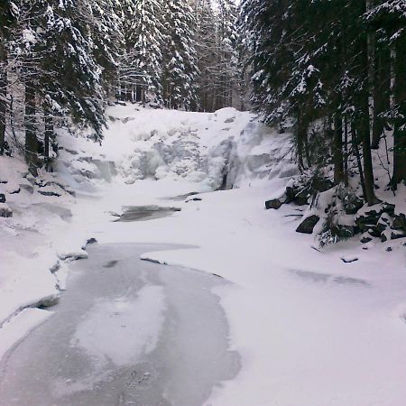 Pension Mona Харачов Екстериор снимка